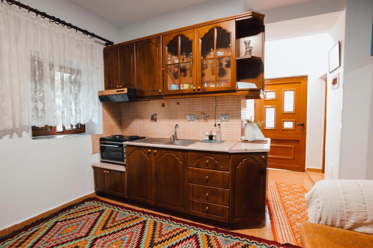 Bb Traditional Apartment Gjirokastër Extérieur photo