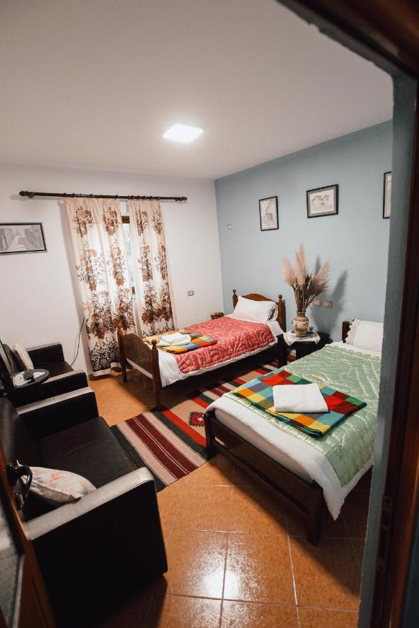 Bb Traditional Apartment Gjirokastër Extérieur photo