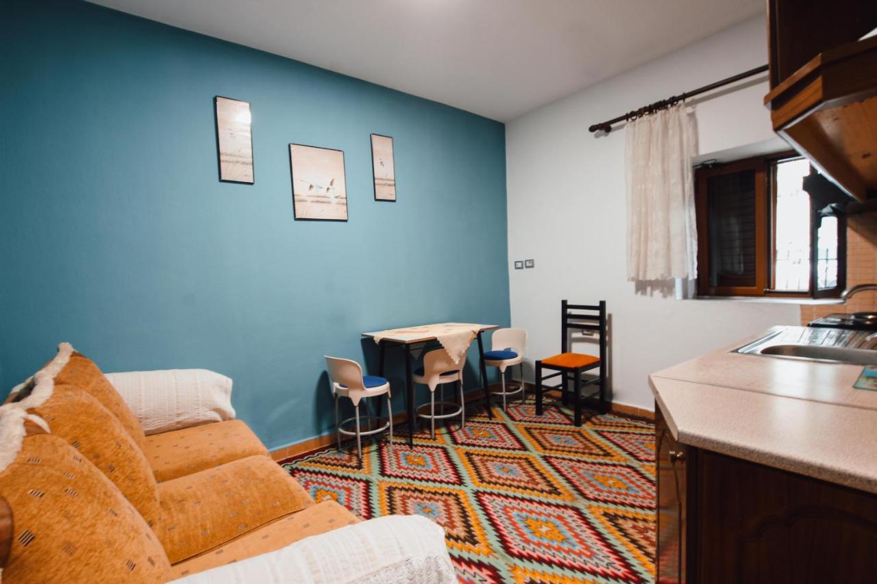 Bb Traditional Apartment Gjirokastër Extérieur photo
